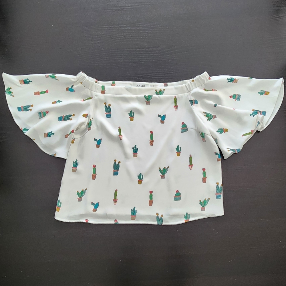 Like New DO+BE White Cactus Off The Shoulder Top